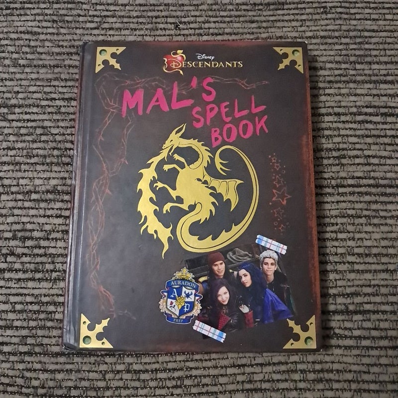 Descendants: Mal's Spell Book