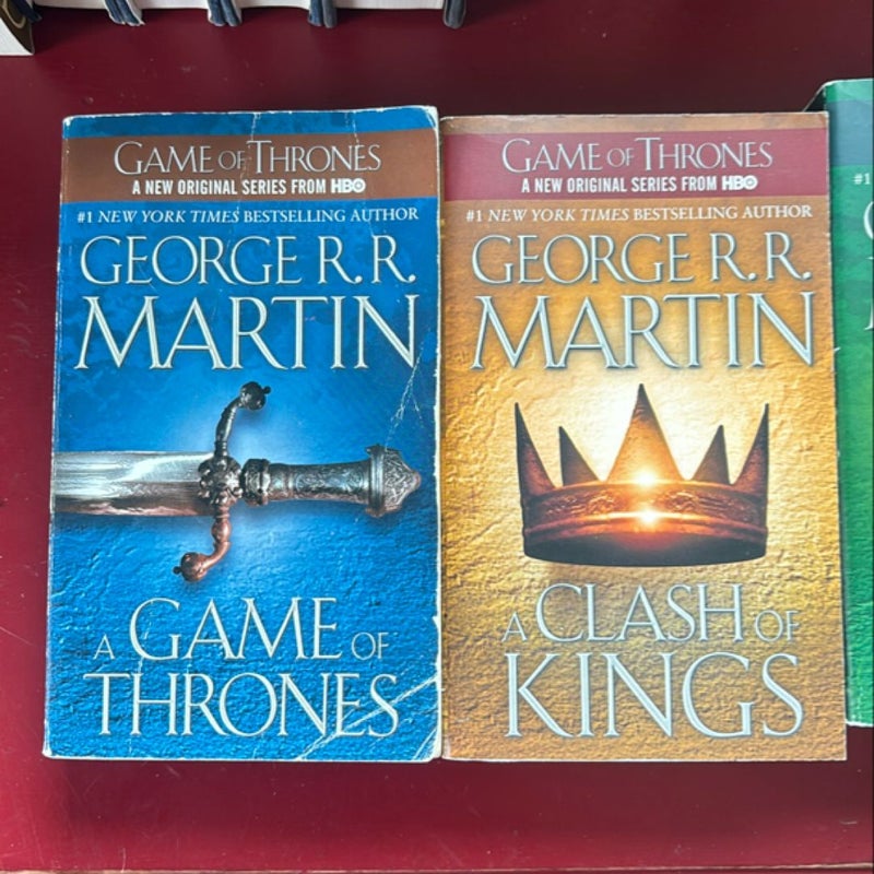 5 Book Set: Game of Thrones clash of Kings, storm of swords, feast of crows dance of dragons