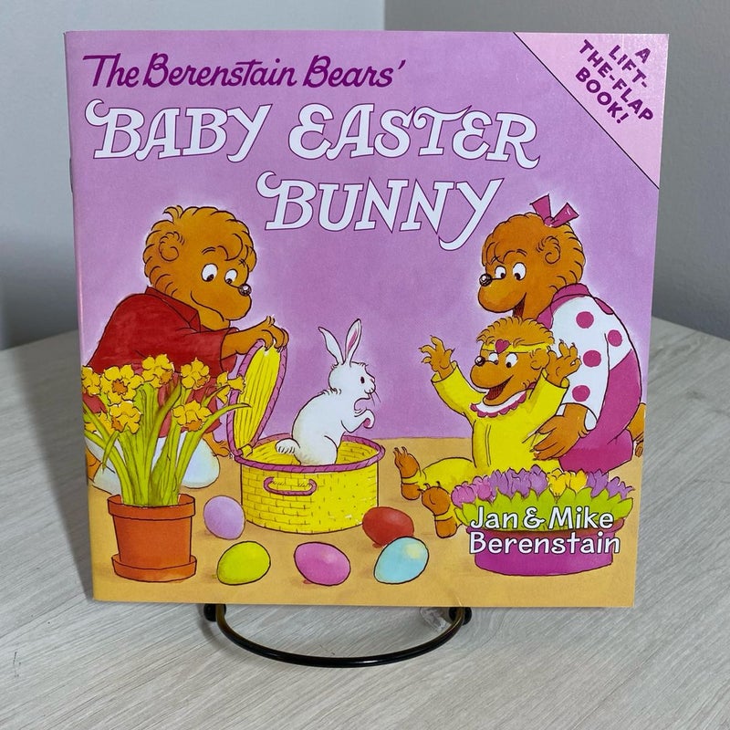 Lift and Flap the Berenstain Bears' Baby Easter Bunny