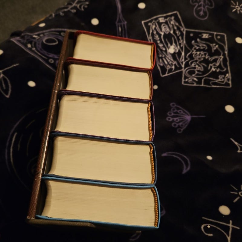 George R. R. Martin's a Game of Thrones 5-Book Boxed Set (Song of Ice ...