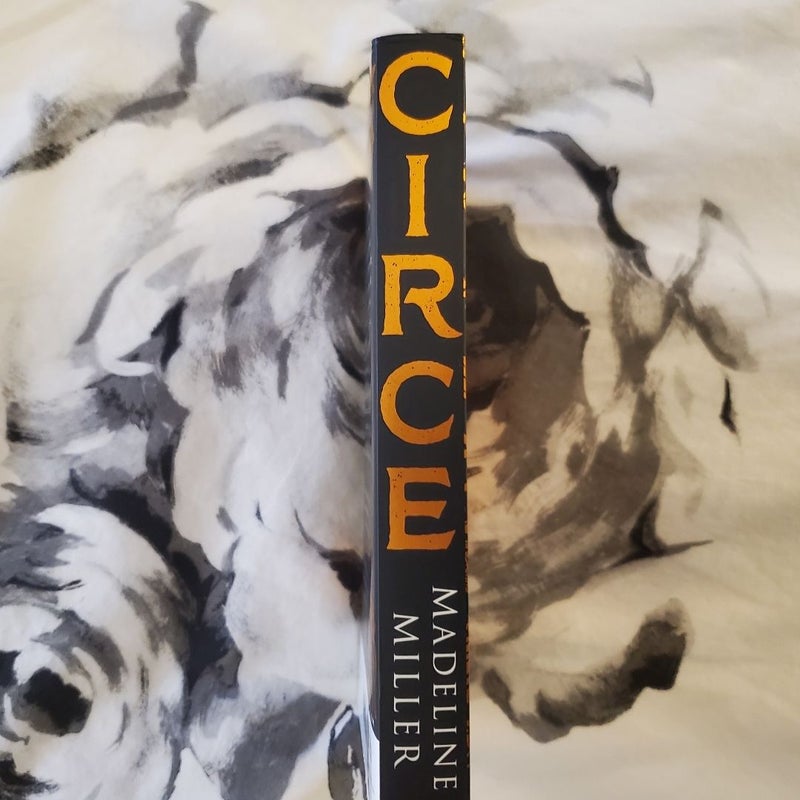 Circe *UK Bloomsbury Paperback Edition*