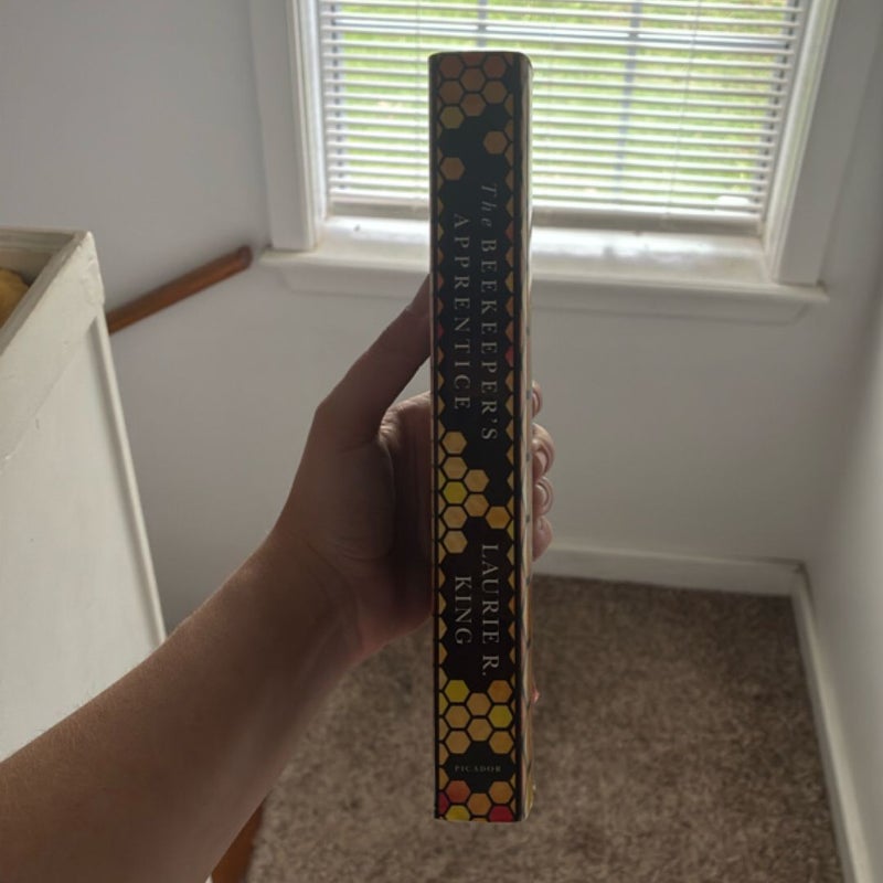 The Beekeeper's Apprentice