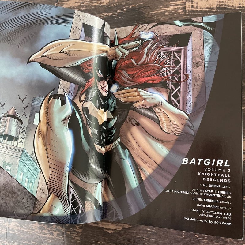 Batgirl Vol. 2: Knightfall Descends (the New 52)
