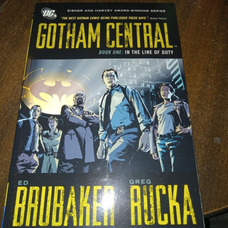 Gotham Central Book 1: in the Line of Duty