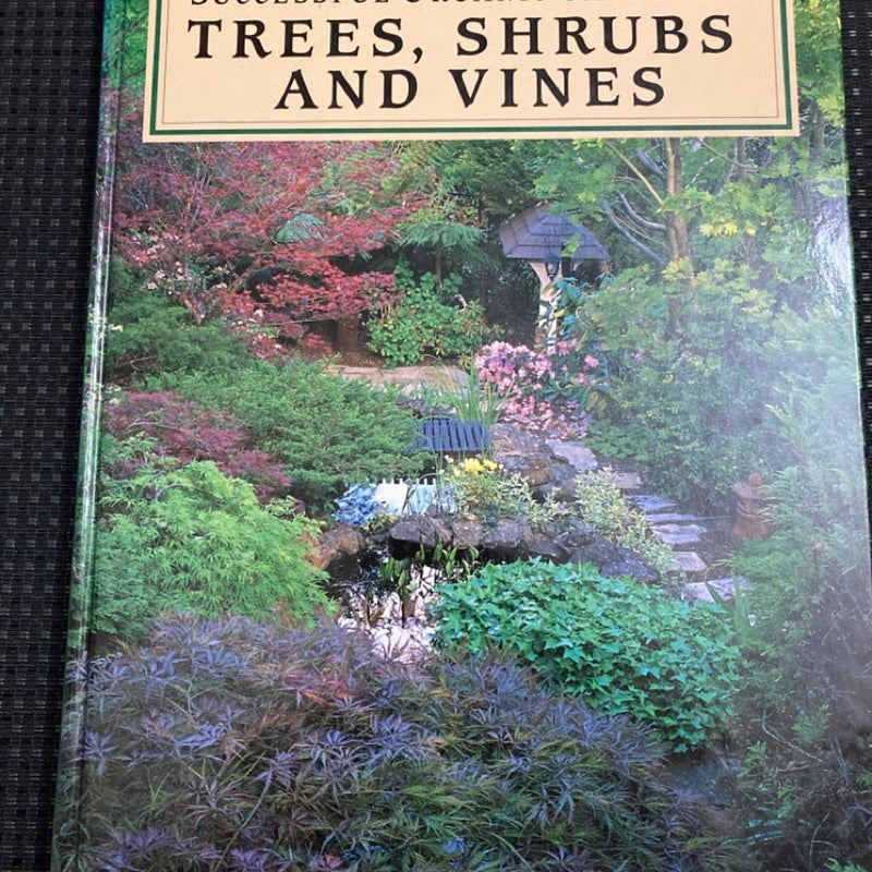 Rodale  Trees, Shrubs, and Vines