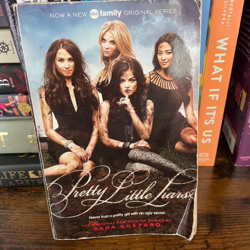 Pretty Little Liars TV Tie-In Edition & Flawless