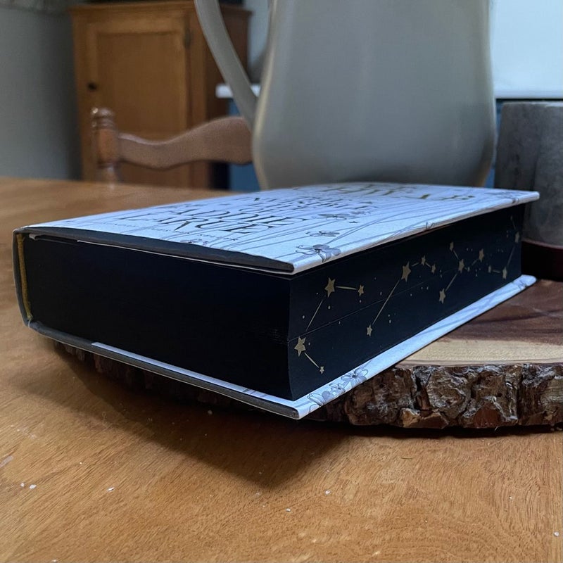 The Invisible Life of Addie Larue - Illustrated Anniversary Edition w/ Constellation Edge Stenciling