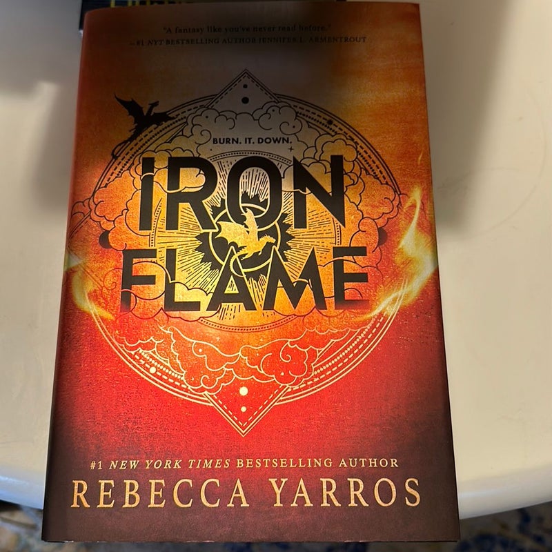Iron Flame by Rebecca Yarros, Hardcover | Pangobooks