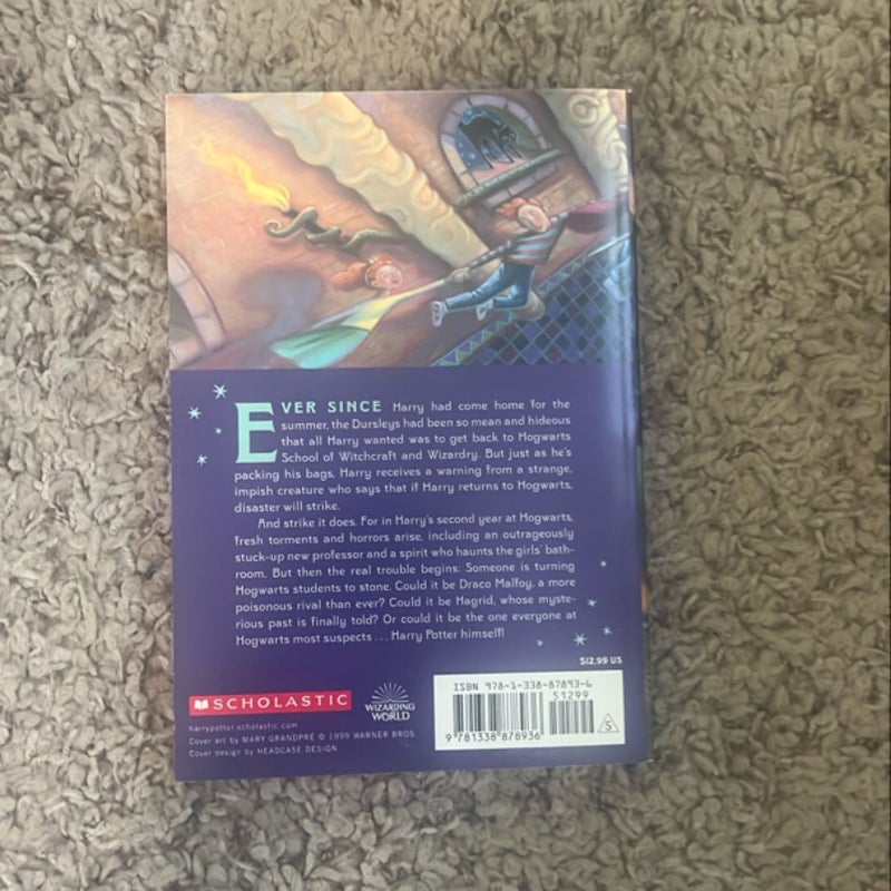 Harry Potter and the Chamber of Secrets (Harry Potter, Book 2)