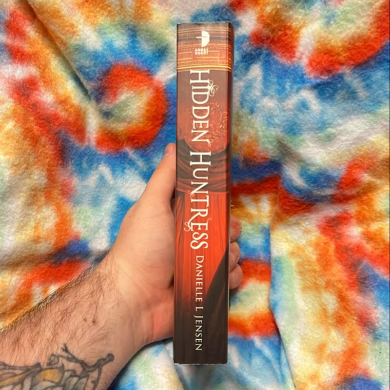 Amazon.com: Hidden Huntress (The Malediction Series
