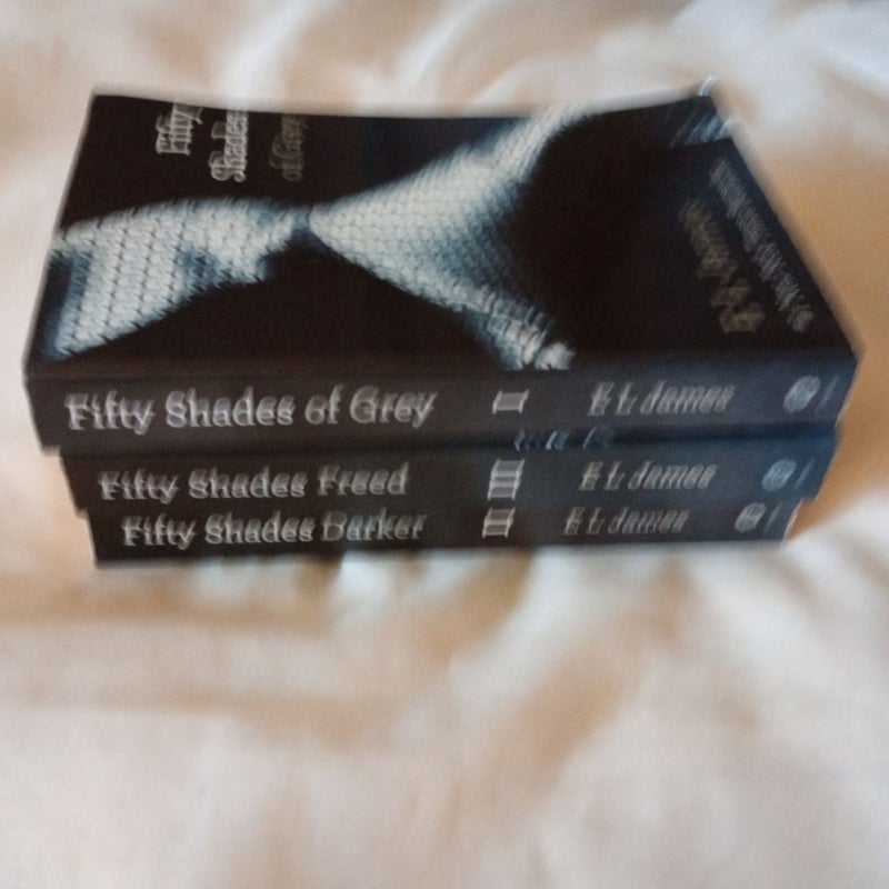 Fifty Shades of Grey Vilume 1-2- 3 Paperback 