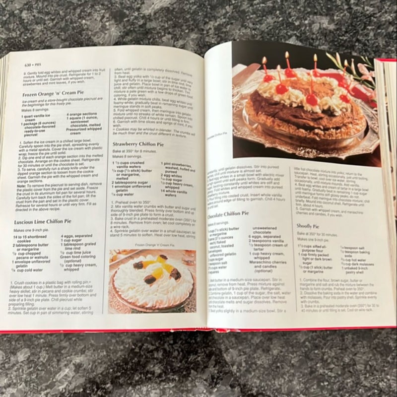 Family Circle Encyclopedia of Cooking