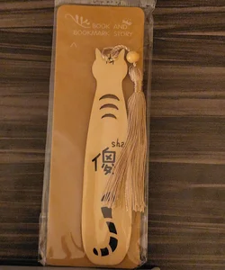 Wooden Cat Bookmark (Tan)