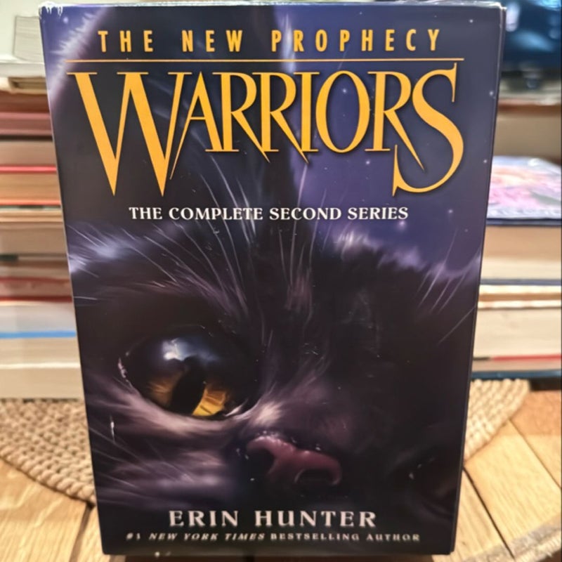 Warriors: the New Prophecy Box Set: Volumes 1 To 6