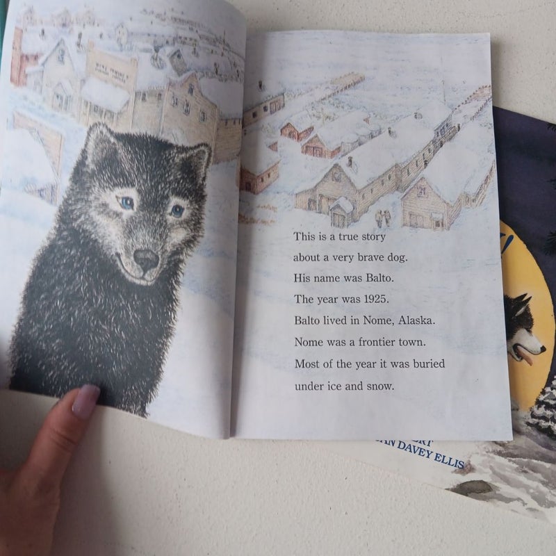 Iditarod, Sled Dog, Balto - 3 Book Bundle: Eye on the Iditarod; Balto; Mush!