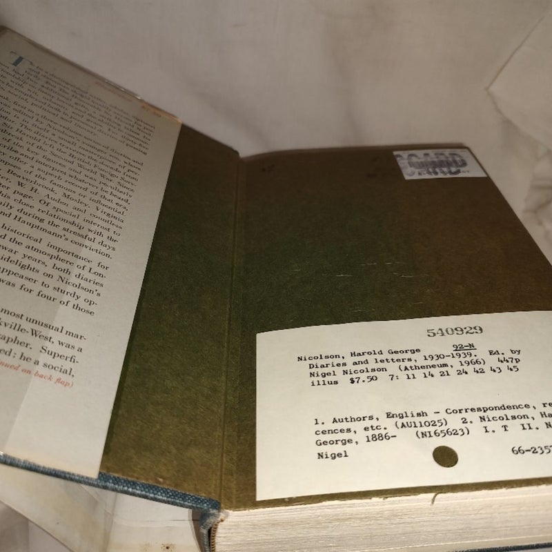 Harold George Nicolson : Diaries and Letters, 1930-1962