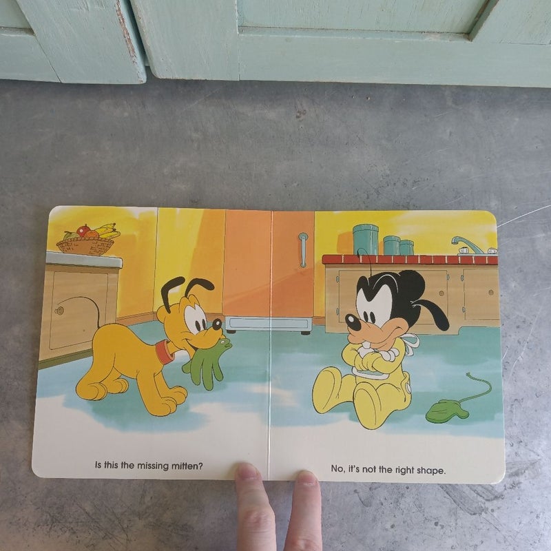 Baby Goof's Missing Mitten