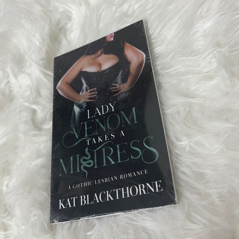 Lady Venom takes a Mistress Kat Blackthorn