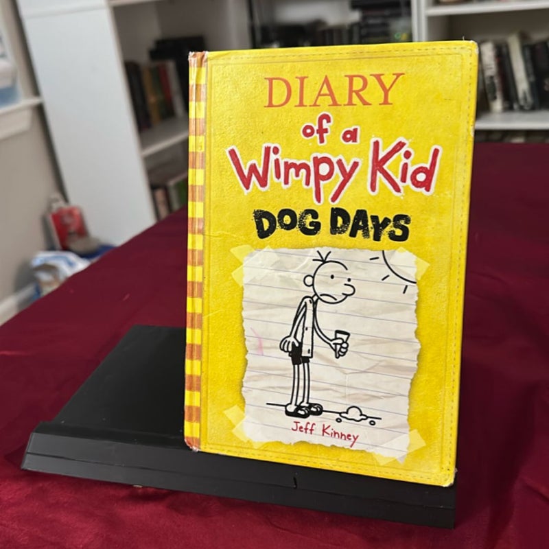 Diary of a Wimpy Kid # 4 - Dog Days
