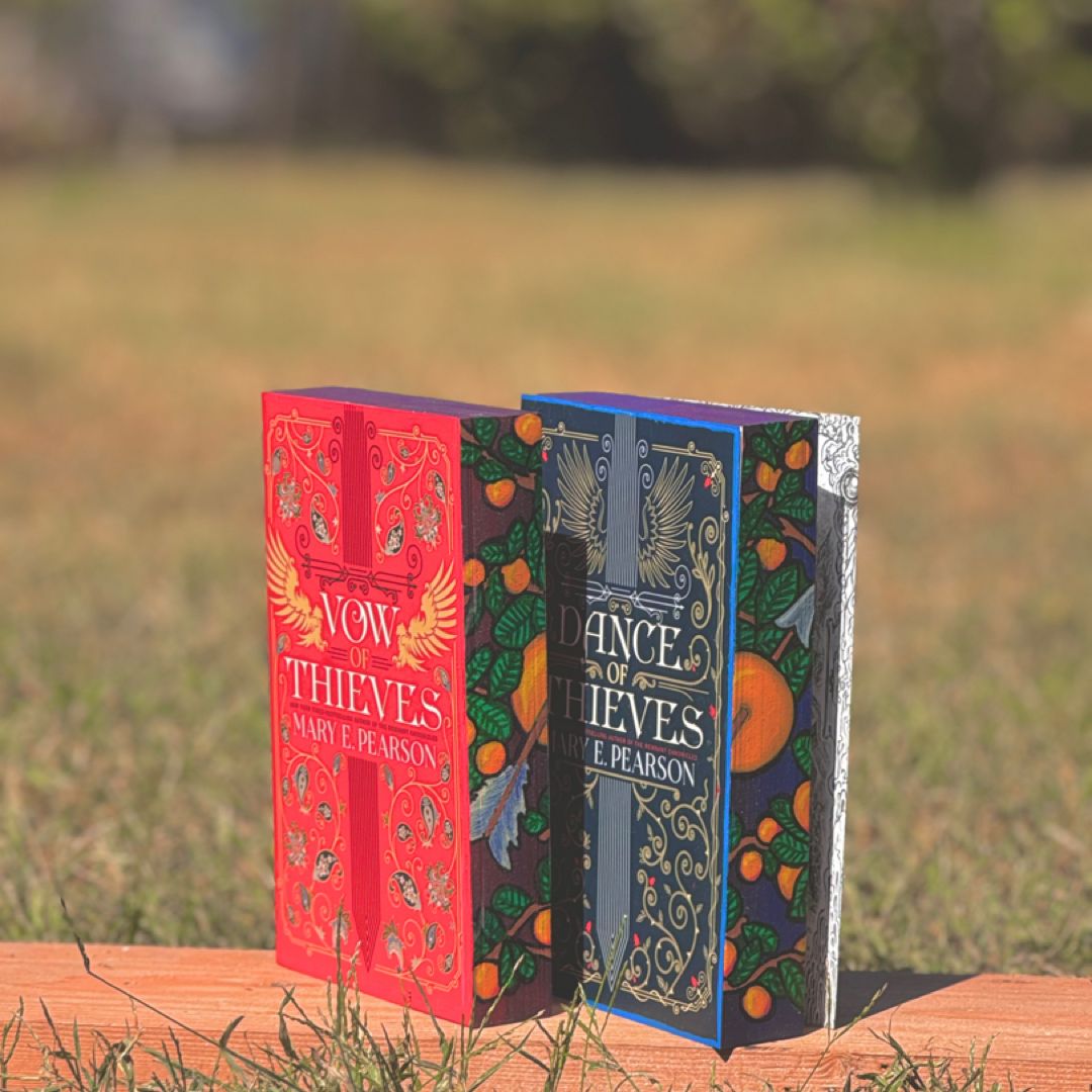 Mary E Pearson 2 Books Collection Set (Dance of Thieves, Vow of Thieves)
