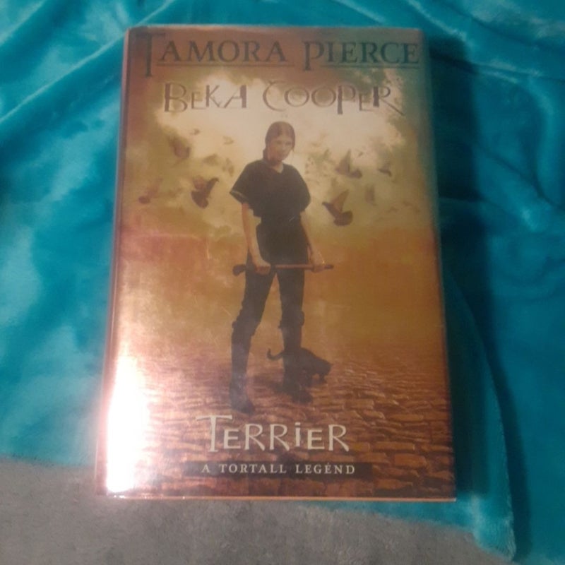 Beka Cooper A Tortall Legend: Terrier, Bloodhound, 2 Book Lot By Tamora Pierce