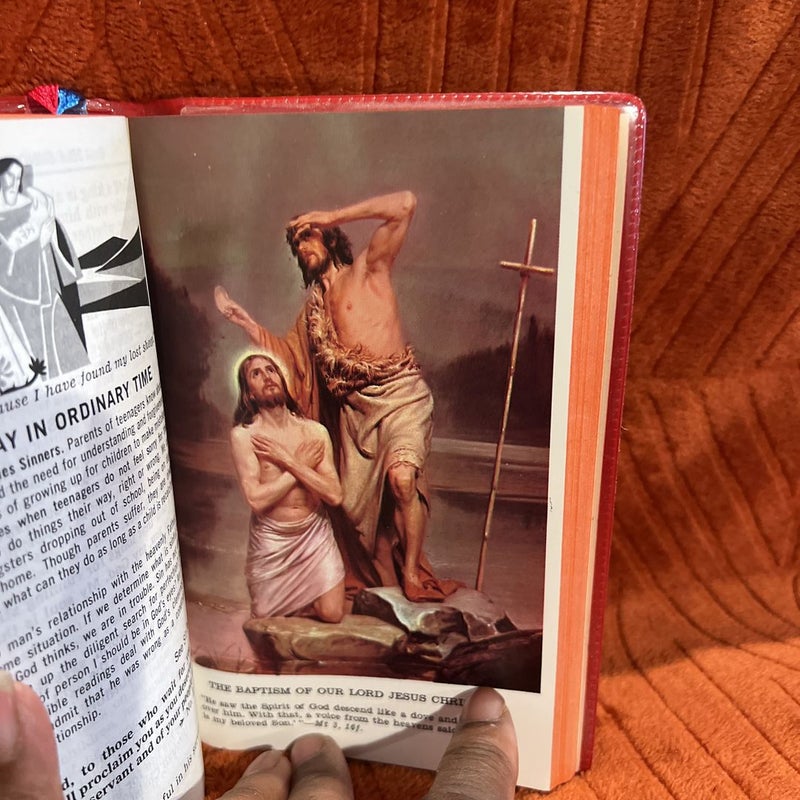 New… Saint Joseph Sunday Missal and Hymnal 