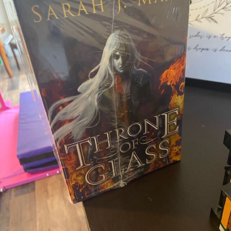 Throne of Glass Box Set - SEALED paperback 