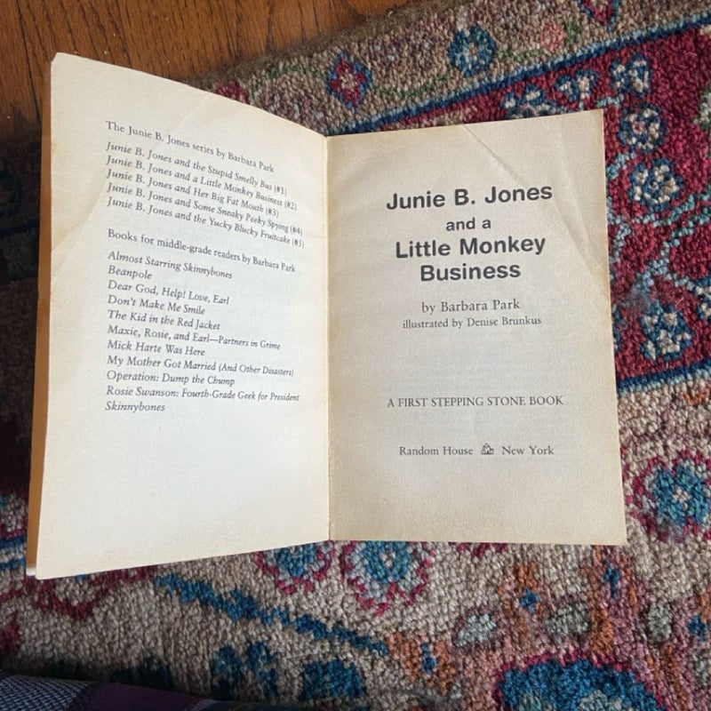 Junie B. Jones #2: Junie B. Jones and a Little Monkey Business