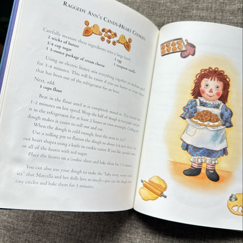 Raggedy Ann's Tea Party Book