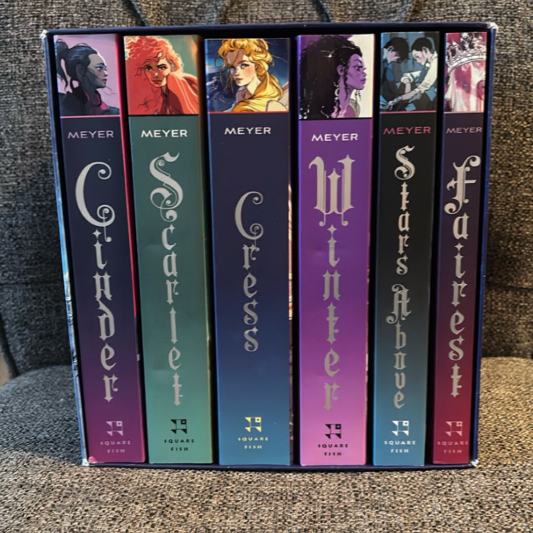 The Lunar Chronicles Boxed Set: Cinder, Scarlet, Cress, Fairest, Stars above, Winter