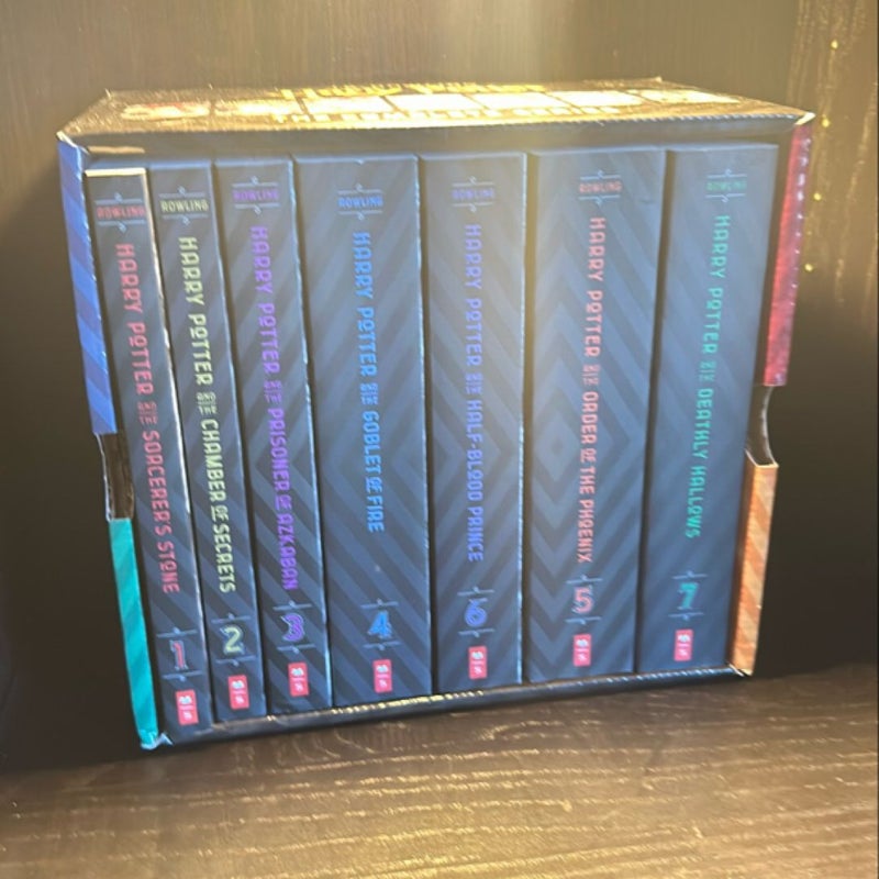 Harry Potter Books 1-7 Special Edition Boxed Set