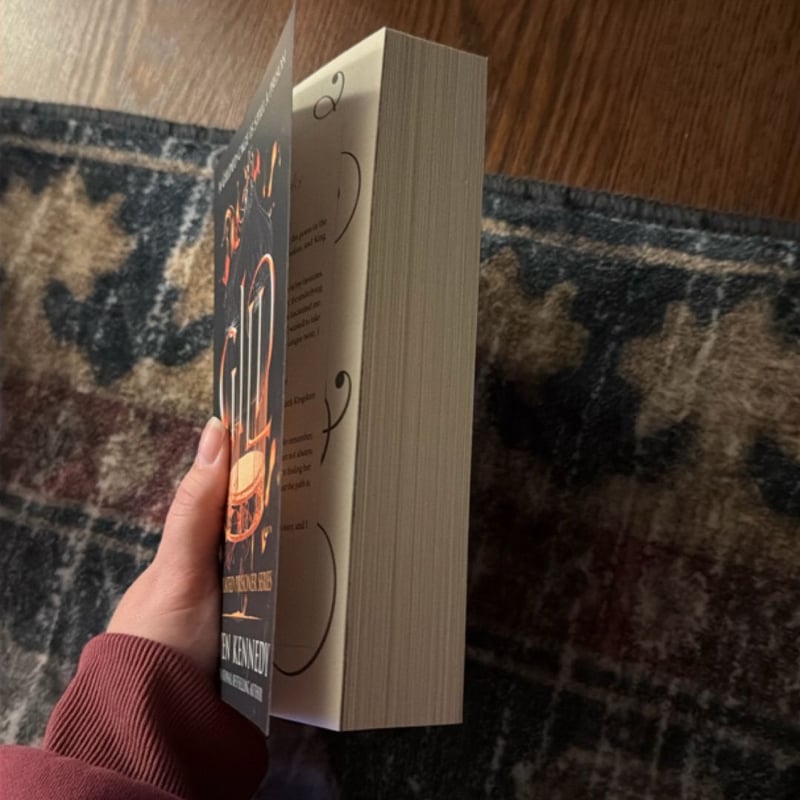 Gild by Raven Kennedy, Paperback | Pangobooks