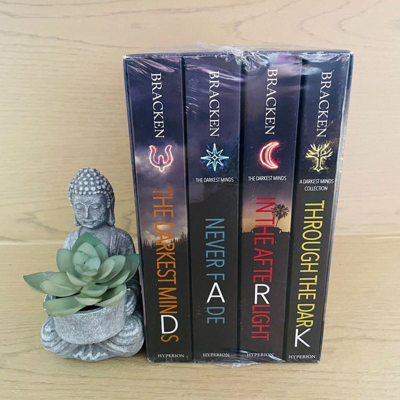 The Darkest Minds Series Boxed Set [4-Book Paperback Boxed Set] (the Darkest Minds)