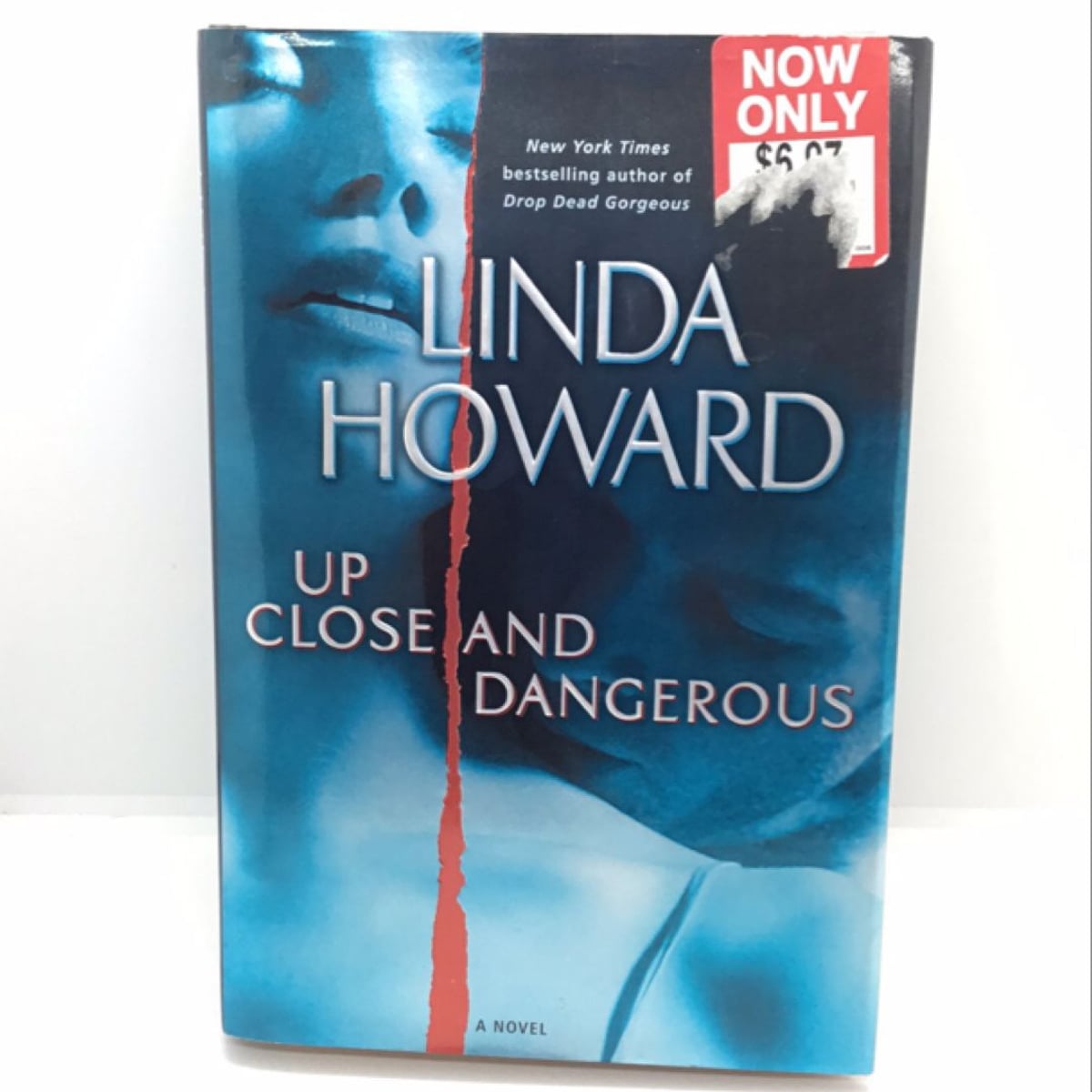 Up Close and Dangerous by Linda Howard