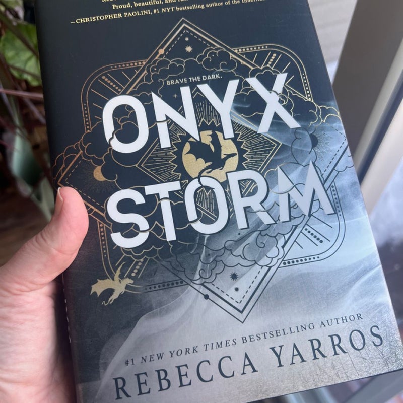 Onyx Storm — Deluxe Edition