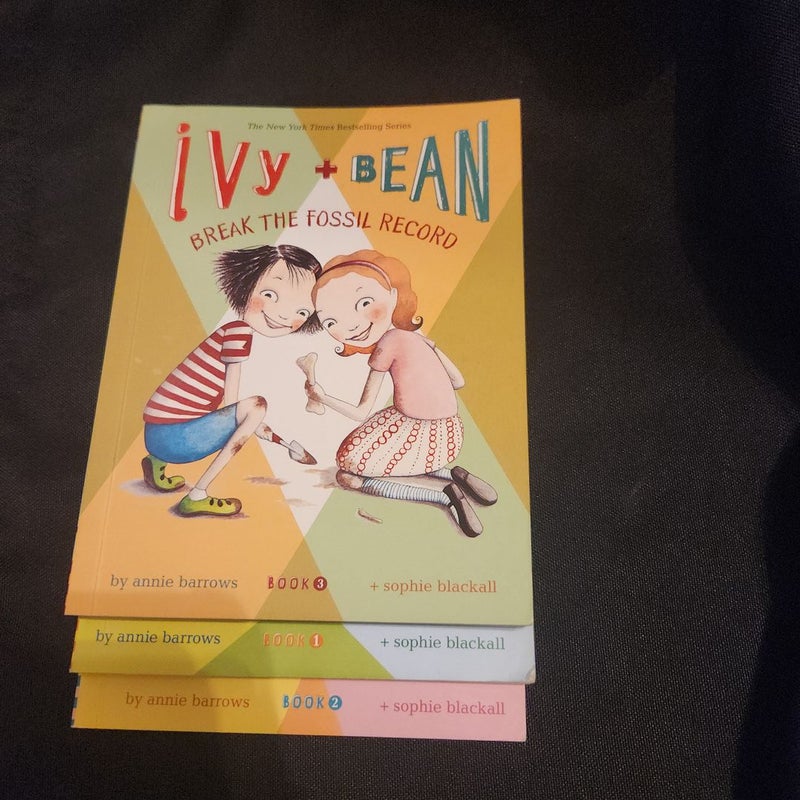 Ivy and Bean's Treasure Box Set 1