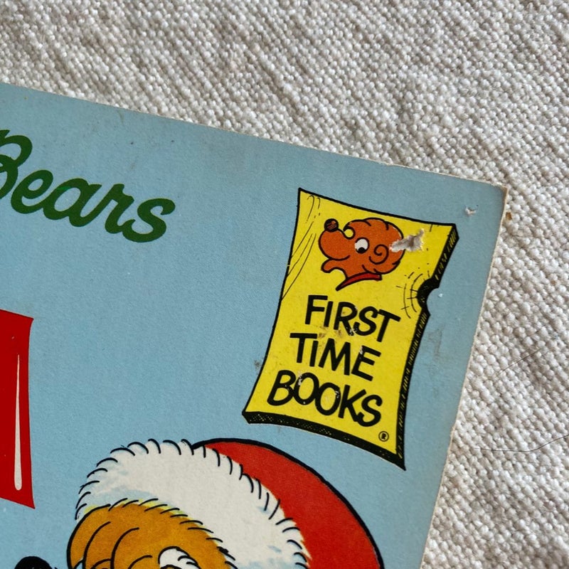 The Berenstain Bears Meet Santa Bear