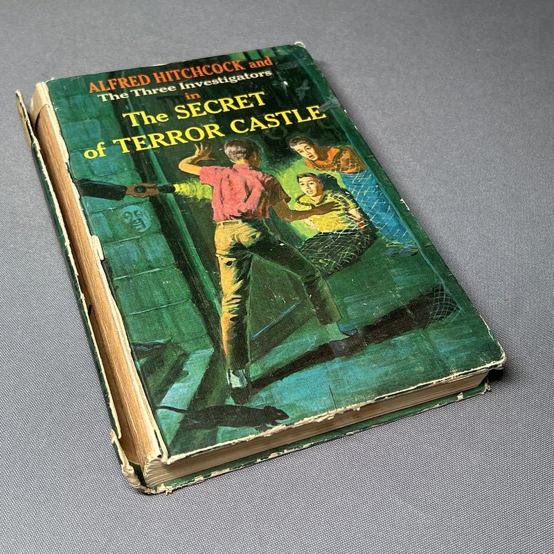 Alfred Hitchcock and the Three Investigators in The Secret of Terror Castle
