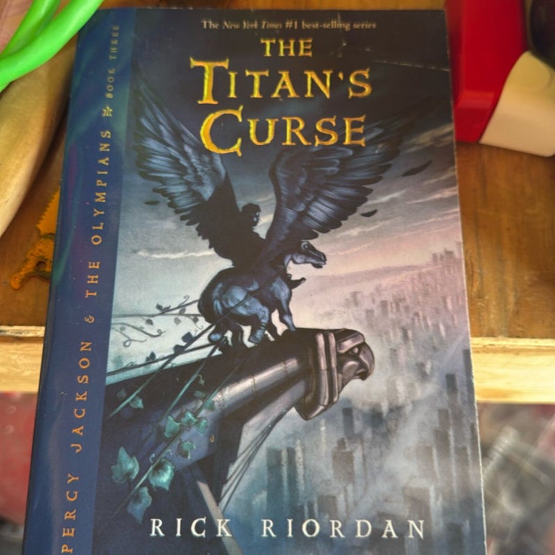Percy Jackson and the Olympians, Book Three the Titan's Curse (Percy Jackson and the Olympians, Book Three)