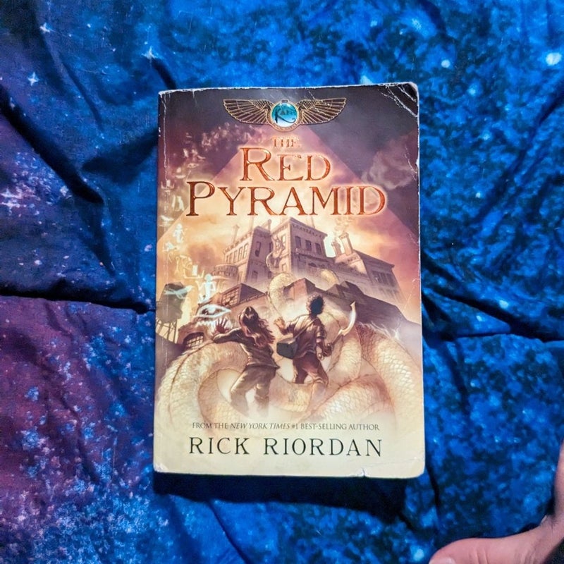 The Red Pyramid (Kane Chronicles Book One)
