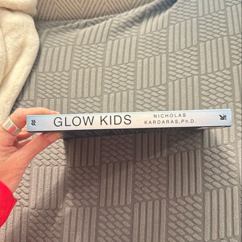 Glow Kids