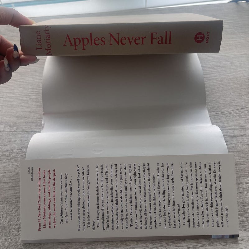 Apples Never Fall