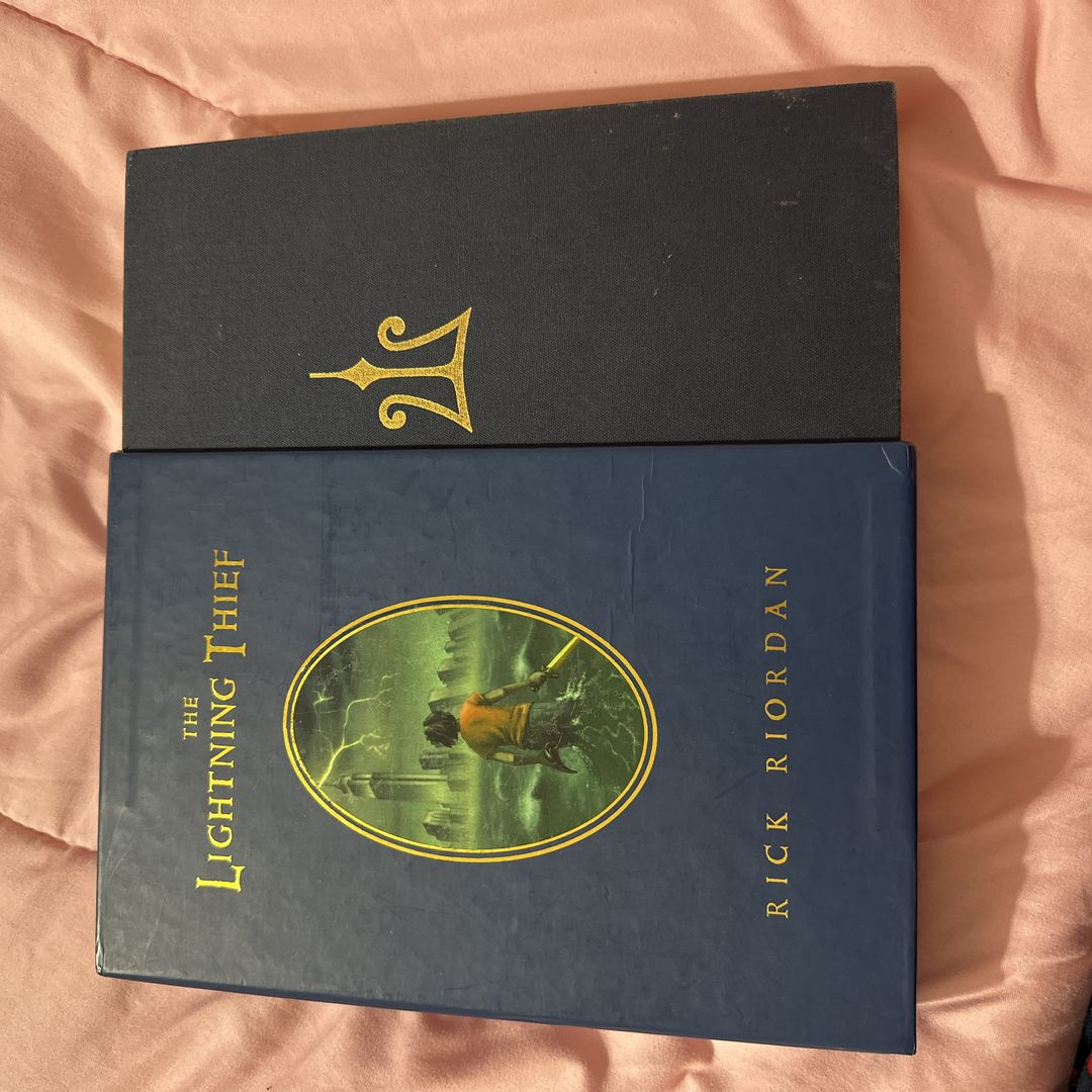 Percy Jackson and the Olympians, Book One the Lightning Thief Deluxe ...