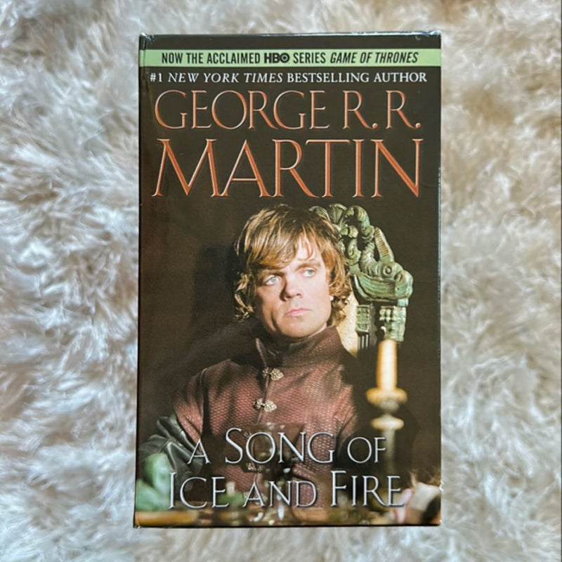 George R. R. Martin's a Game of Thrones 5-Book Boxed Set (Song of Ice and Fire Series)