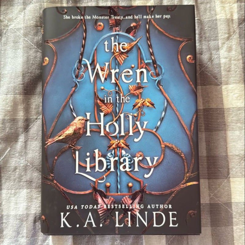 The Wren in the Holly Library (Deluxe Limited Edition)