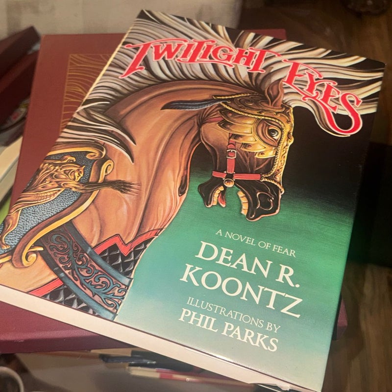TWILIGHT EYES SIGNED LIMITED 