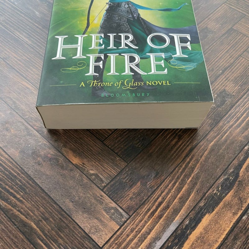 Heir of Fire - paperback