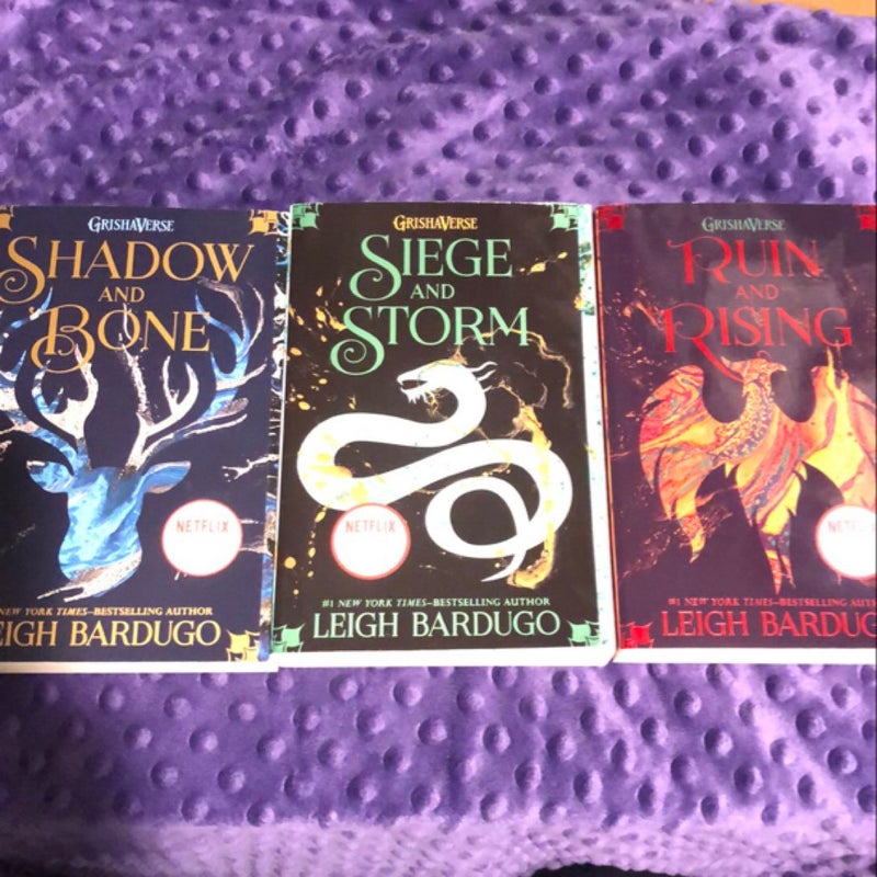 The Shadow and Bone Trilogy Boxed Set