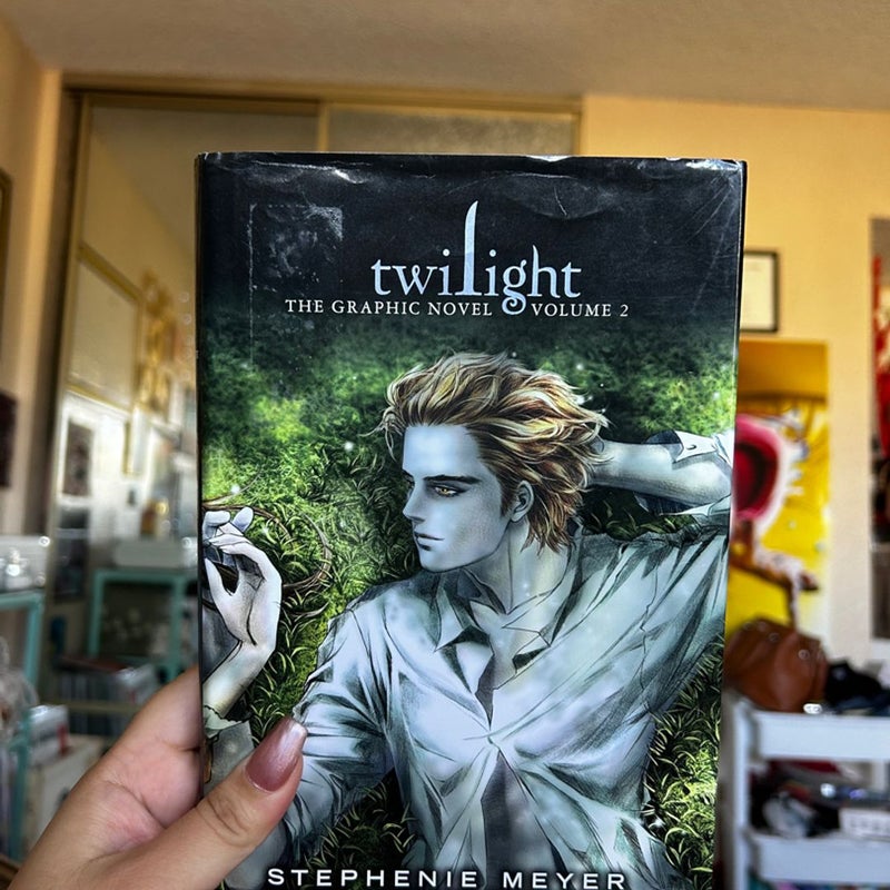 Twilight: the Graphic Novel and New Moon: The Graphic Novel BUNDLE