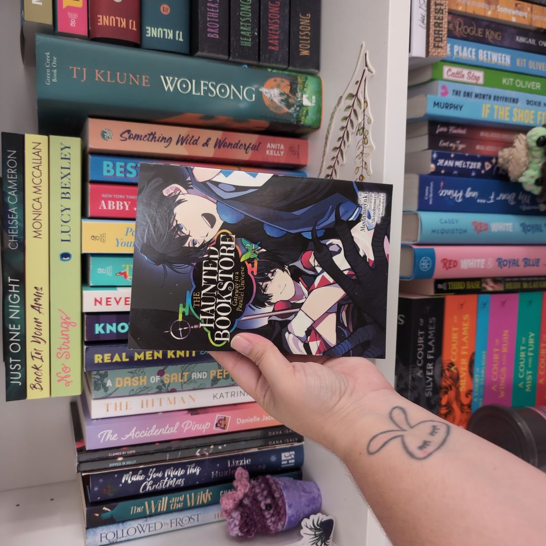 The Haunted Bookstore - Gateway to a Parallel Universe (Manga) Vol. 2